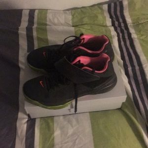 Kd 4 yeezys size 11.5